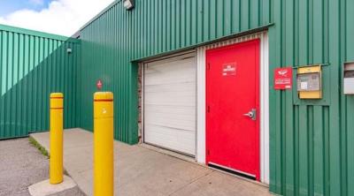 Storage Units at Depotium Mini Entrepôt - Cartoucherie - 1243 de l'Ancienne Cartoucherie St